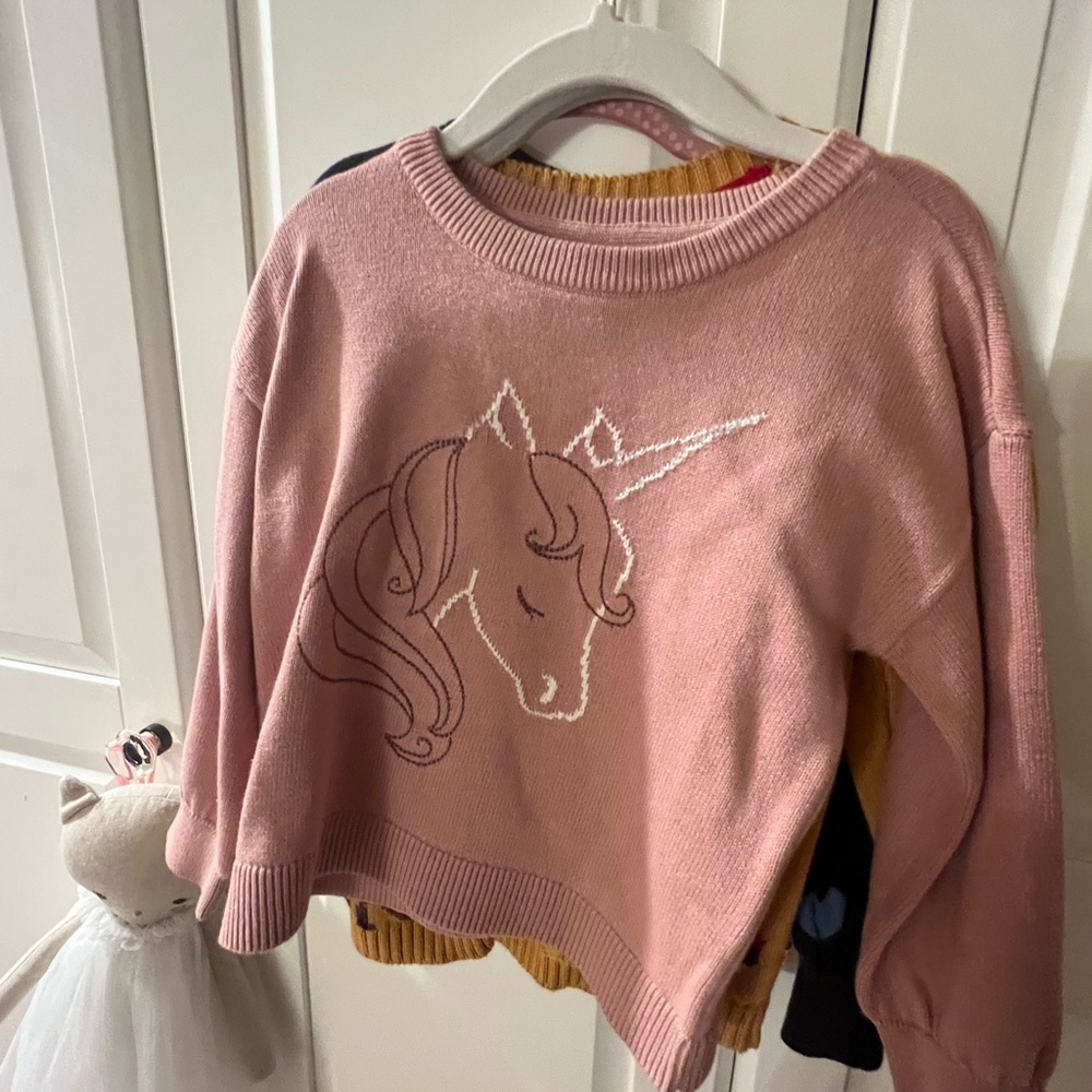 Unicorn gap sweater